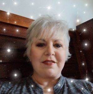 Meet your Posher, Beverly